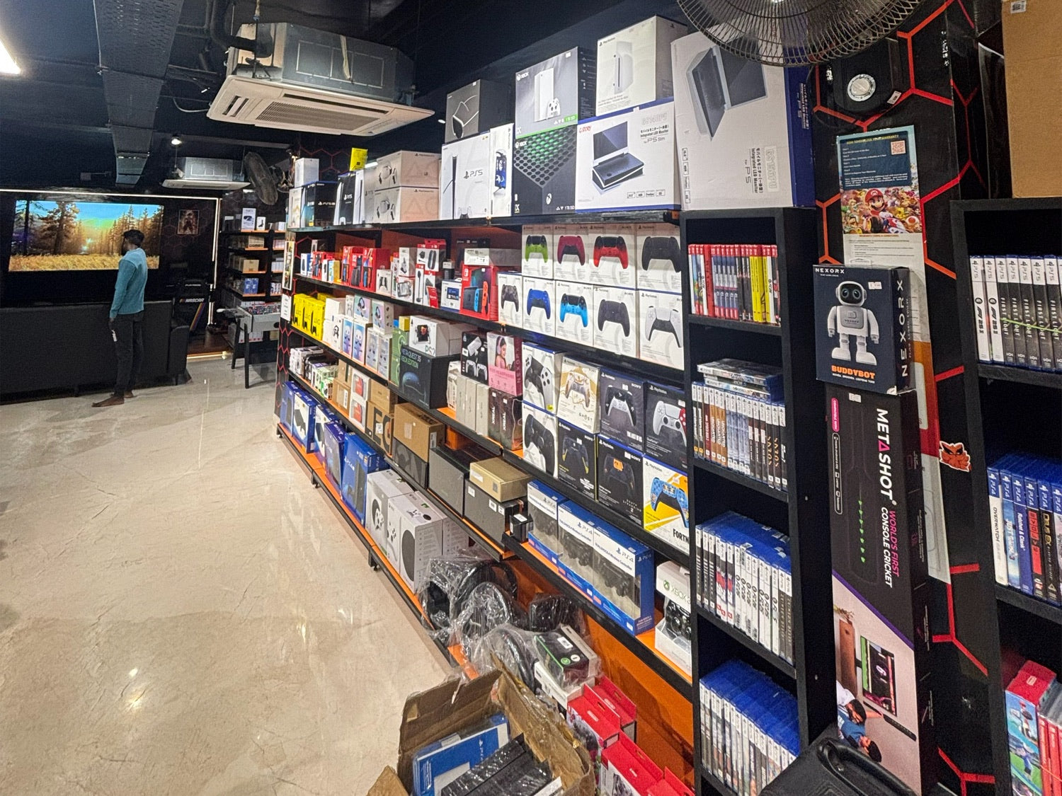 Micromini store and warehouse
